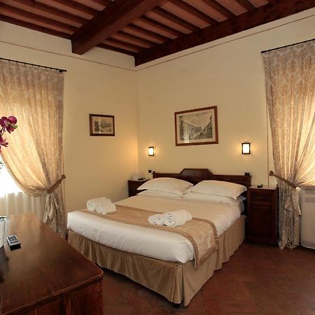 Palazzo Mari Hotel ซานจีมิญญาโน ภายนอก รูปภาพ